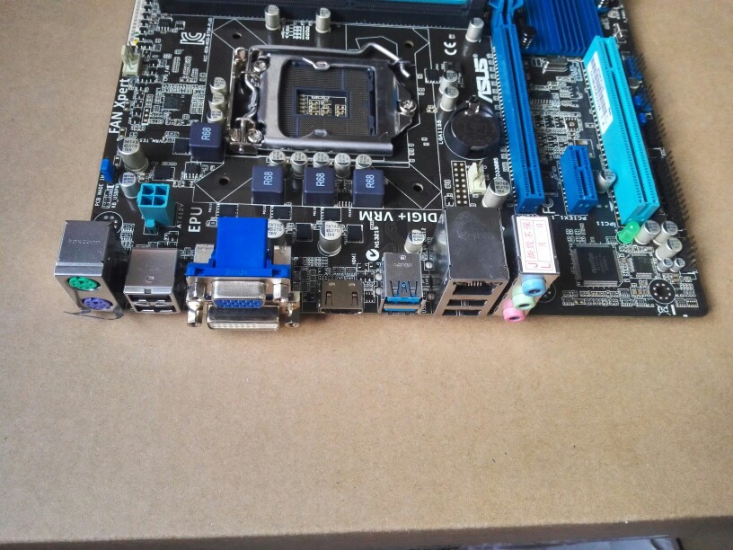 Asus B75M-PLUS Original  Deskt - đánh giá và giá X870E Atx Motherboard